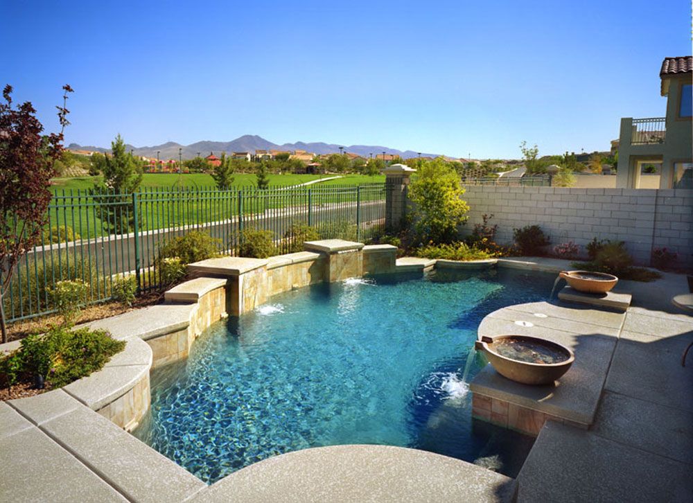 Modern pool designer in Peoria